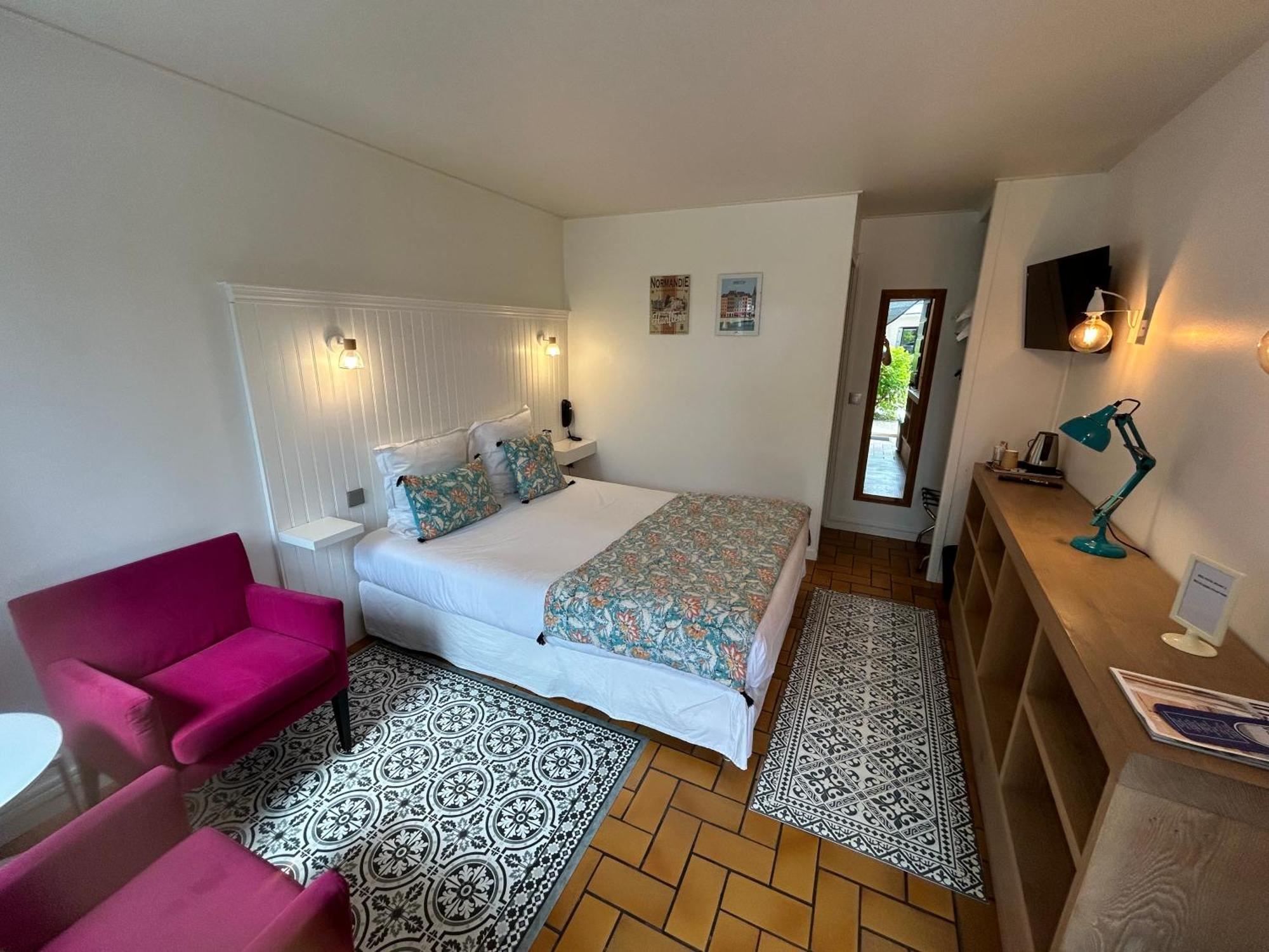 Hotel Monet La Riviere-Saint-Sauveur Luaran gambar